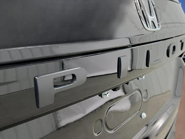 new 2025 Honda Pilot car, priced at $50,780
