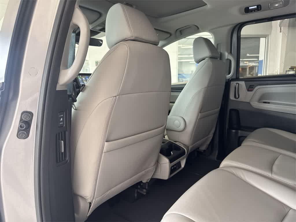used 2022 Honda Odyssey car, priced at $35,076