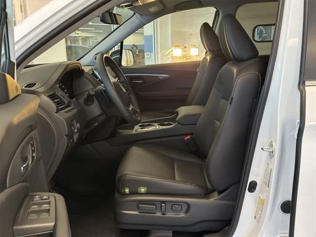 used 2025 Honda Ridgeline car, priced at $43,122