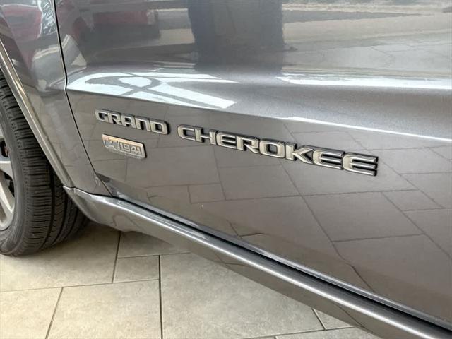 used 2017 Jeep Grand Cherokee car, priced at $16,544
