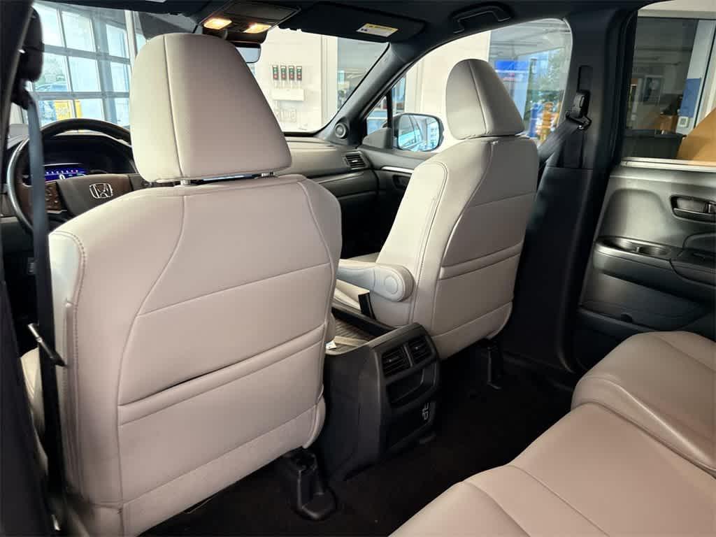 used 2023 Honda Passport car, priced at $33,963