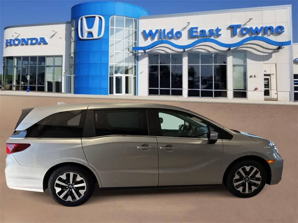 used 2025 Honda Odyssey car, priced at $43,063