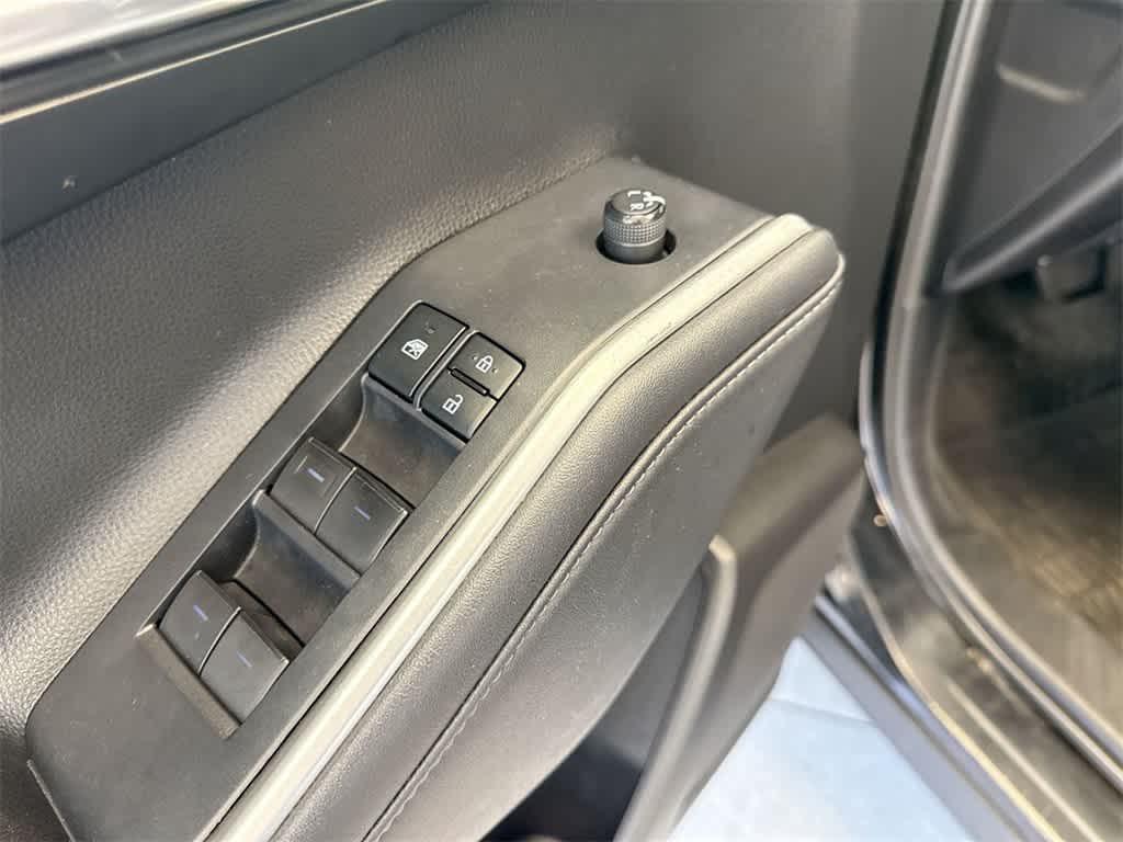 used 2022 Toyota Highlander car, priced at $30,484