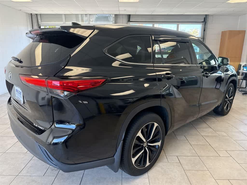 used 2022 Toyota Highlander car, priced at $30,484