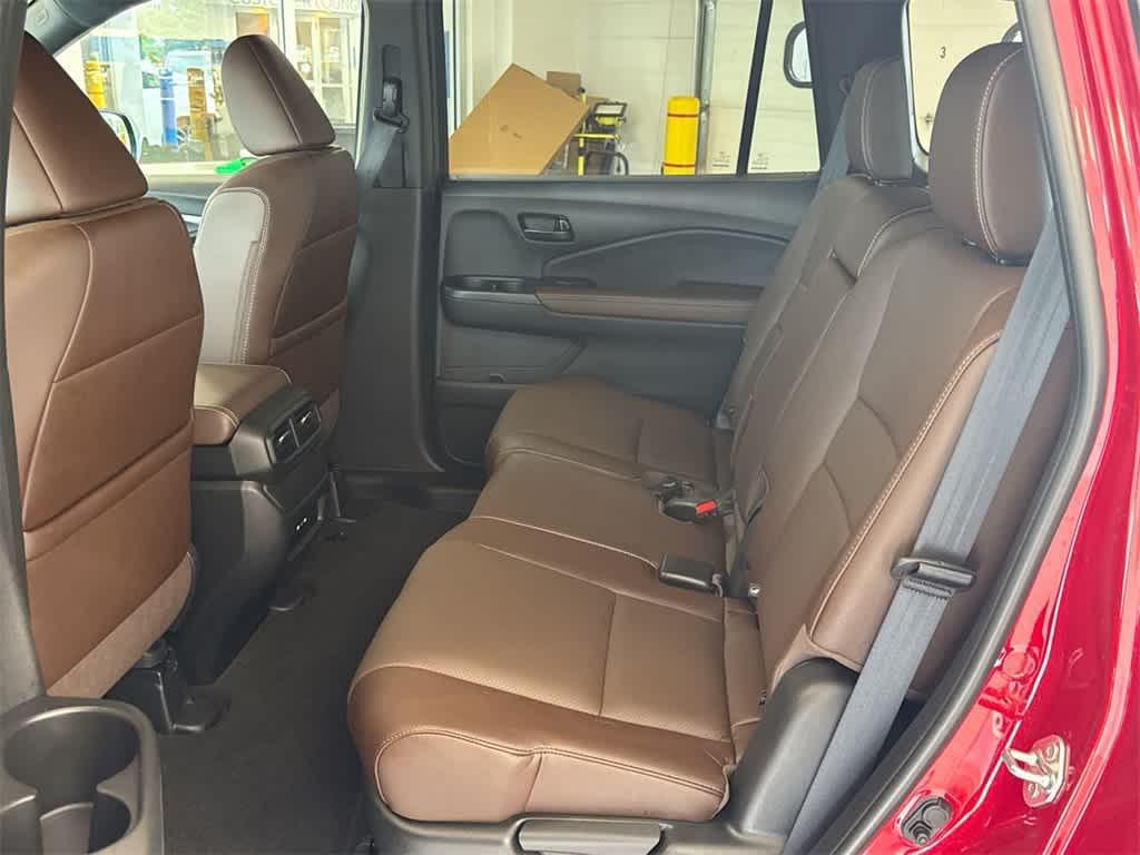 used 2024 Honda Passport car, priced at $36,406