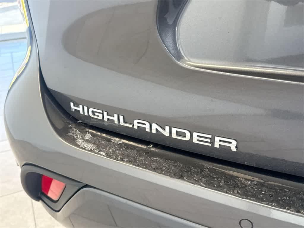 used 2023 Toyota Highlander car, priced at $41,832