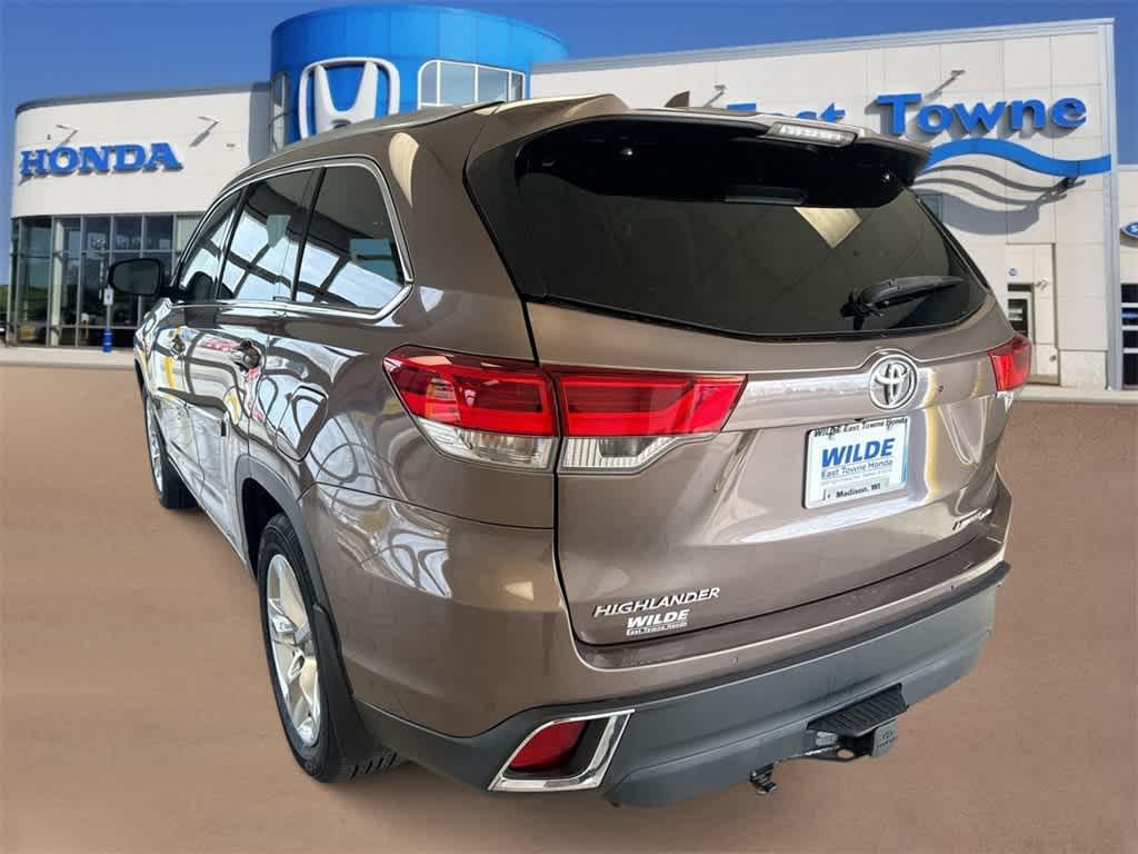 used 2018 Toyota Highlander car, priced at $22,962