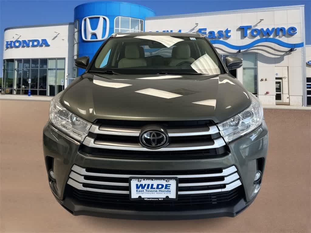 used 2019 Toyota Highlander car, priced at $21,889