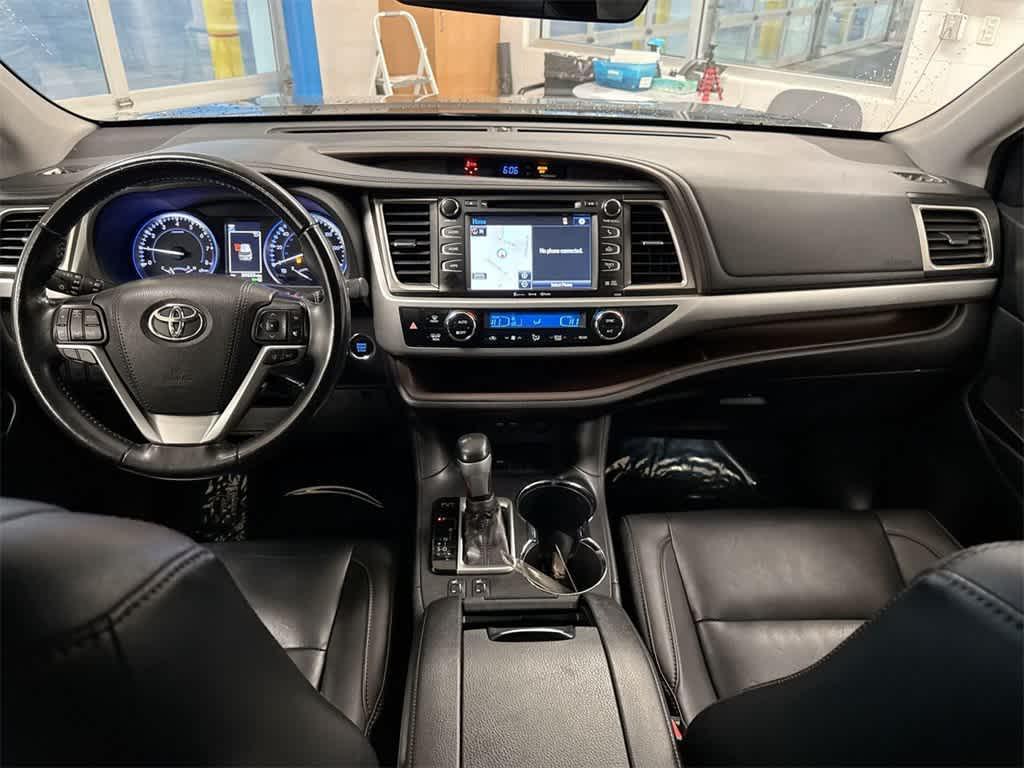 used 2019 Toyota Highlander car, priced at $31,228