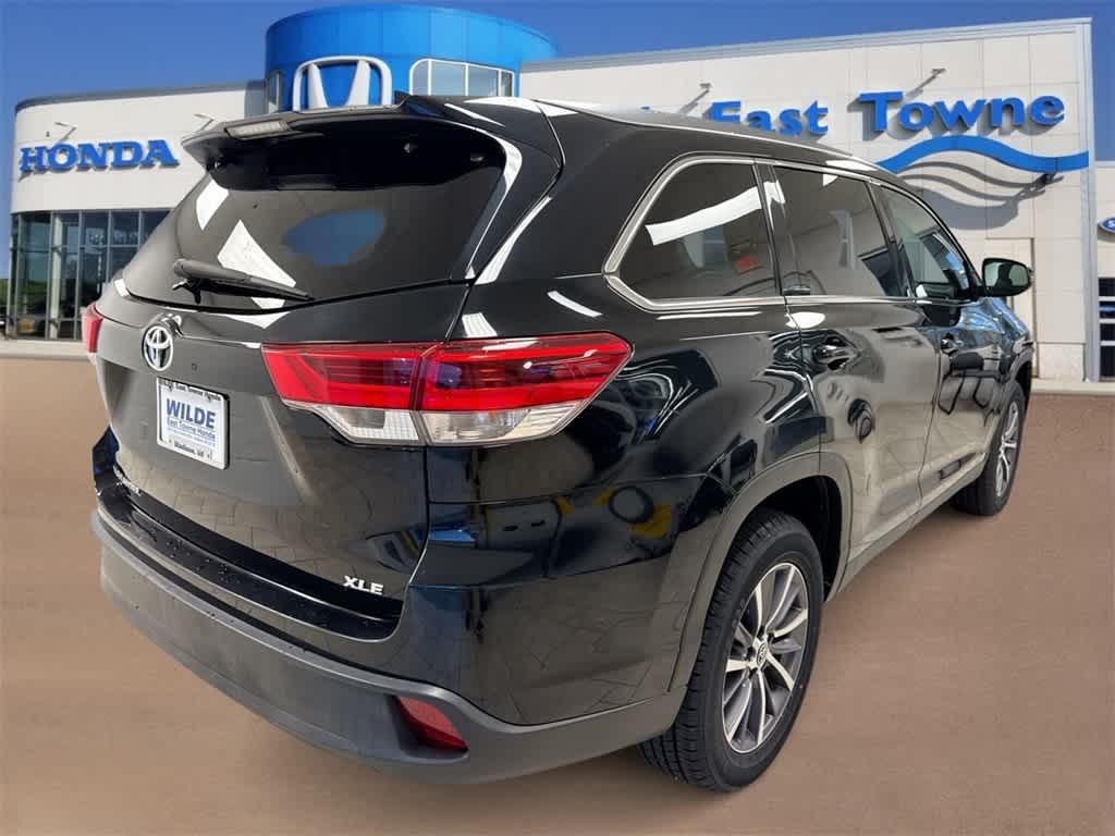 used 2019 Toyota Highlander car, priced at $31,228