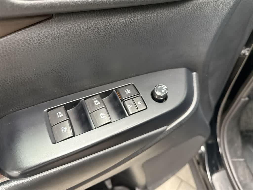 used 2019 Toyota Highlander car, priced at $31,228