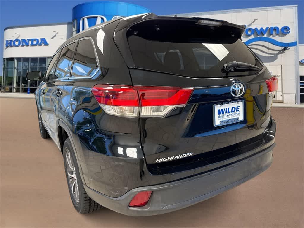 used 2019 Toyota Highlander car, priced at $31,228