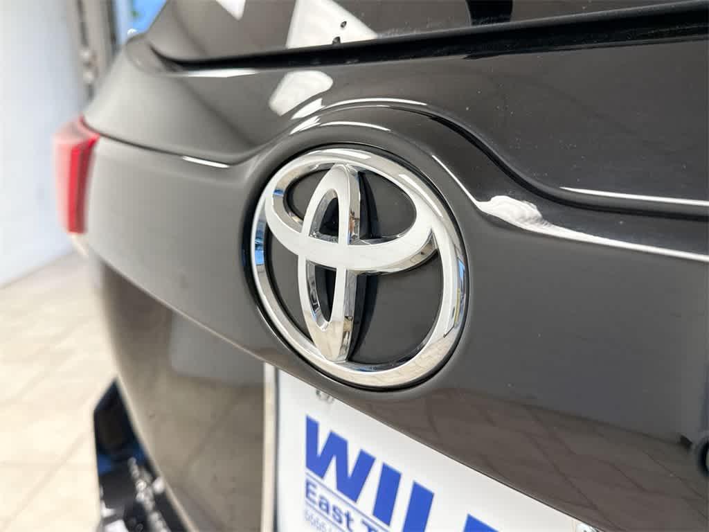used 2019 Toyota Highlander car, priced at $31,228