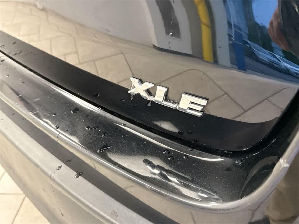 used 2019 Toyota Highlander car, priced at $31,228