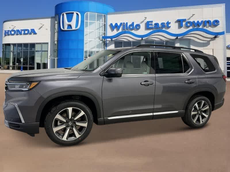 new 2025 Honda Pilot car, priced at $48,573