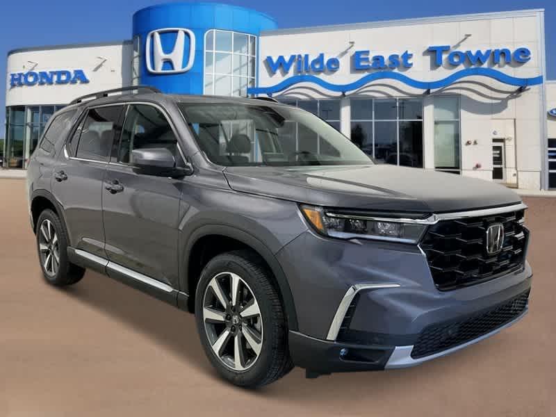 new 2025 Honda Pilot car, priced at $48,573