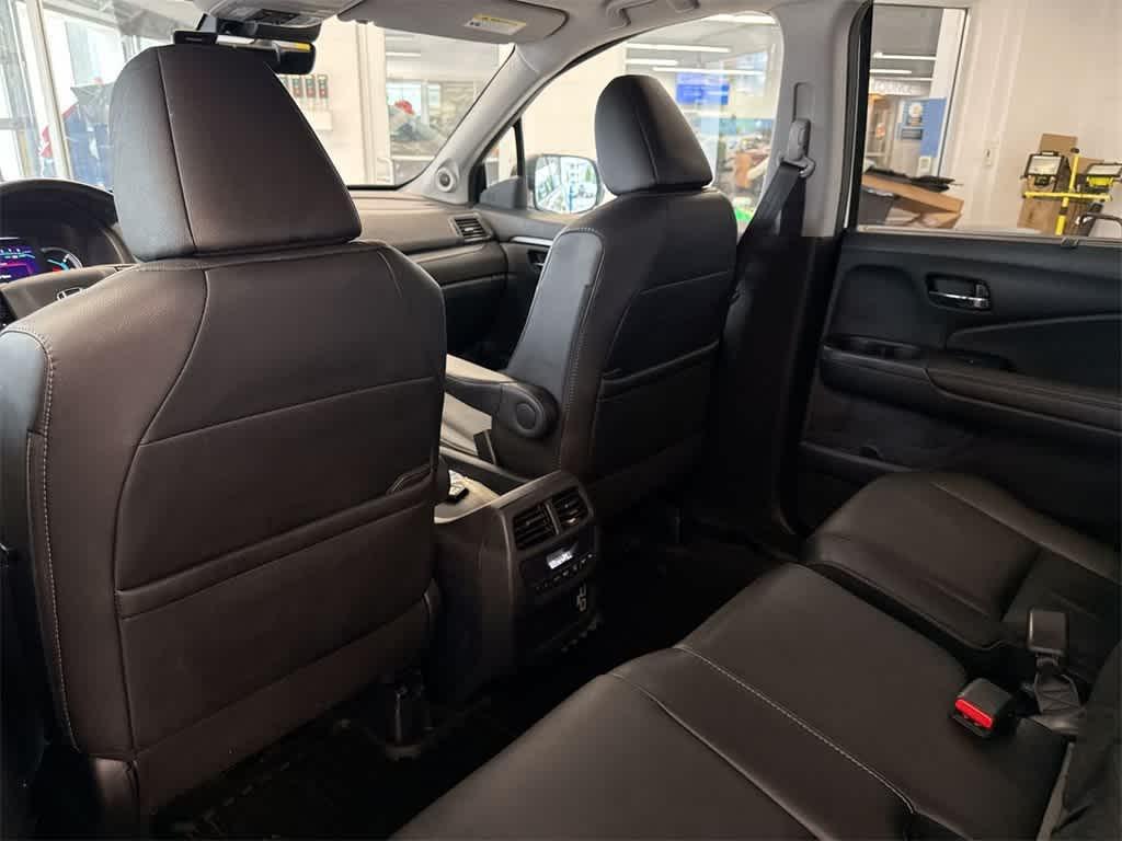 used 2022 Honda Pilot car, priced at $31,890