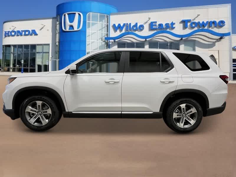 new 2025 Honda Pilot car, priced at $46,550