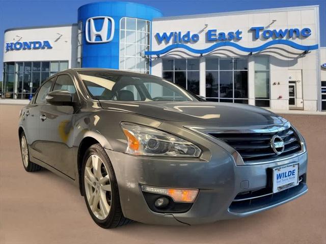 used 2014 Nissan Altima car, priced at $8,999