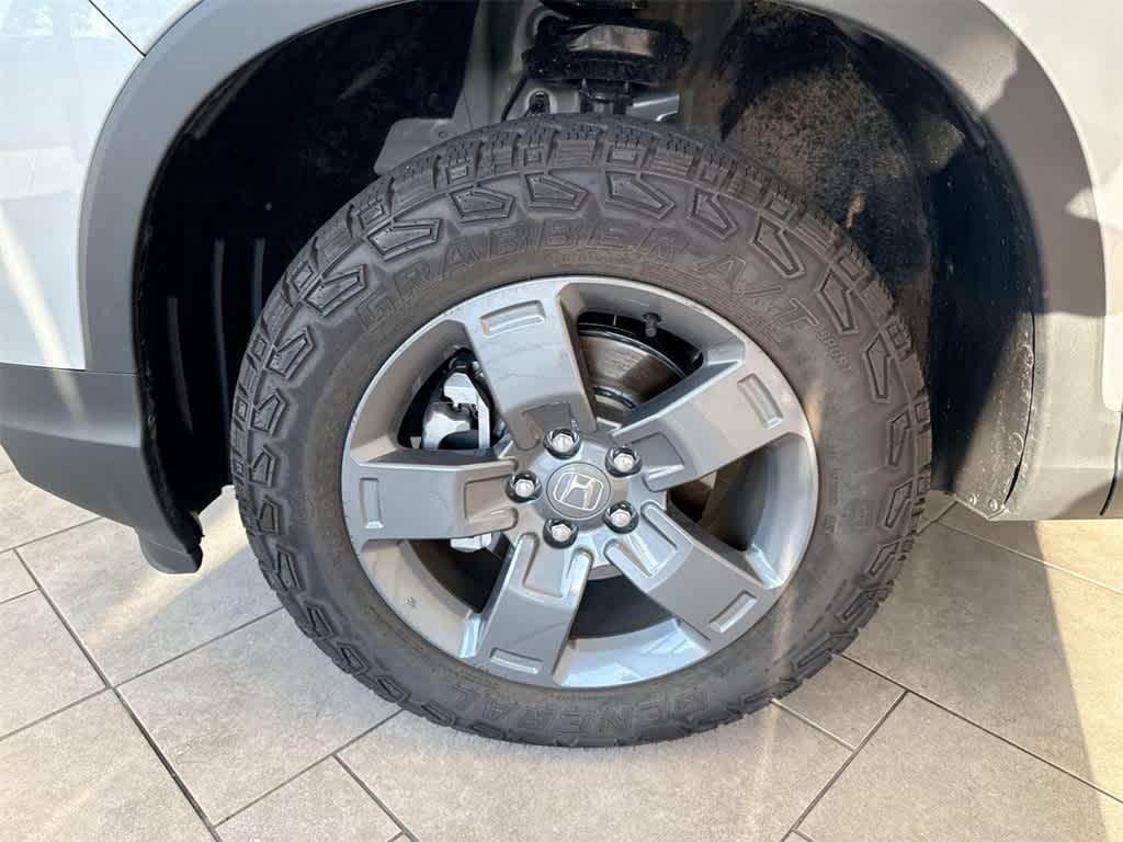 used 2025 Honda Ridgeline car, priced at $41,952