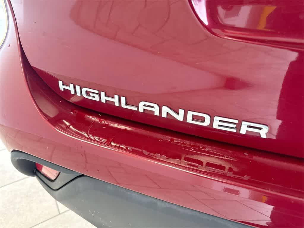 used 2022 Toyota Highlander car, priced at $35,065