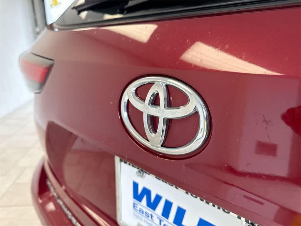 used 2022 Toyota Highlander car, priced at $35,065