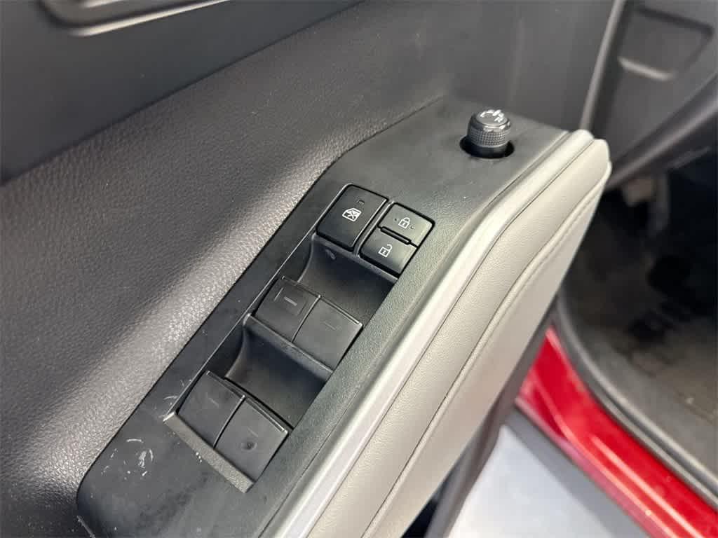 used 2022 Toyota Highlander car, priced at $35,065