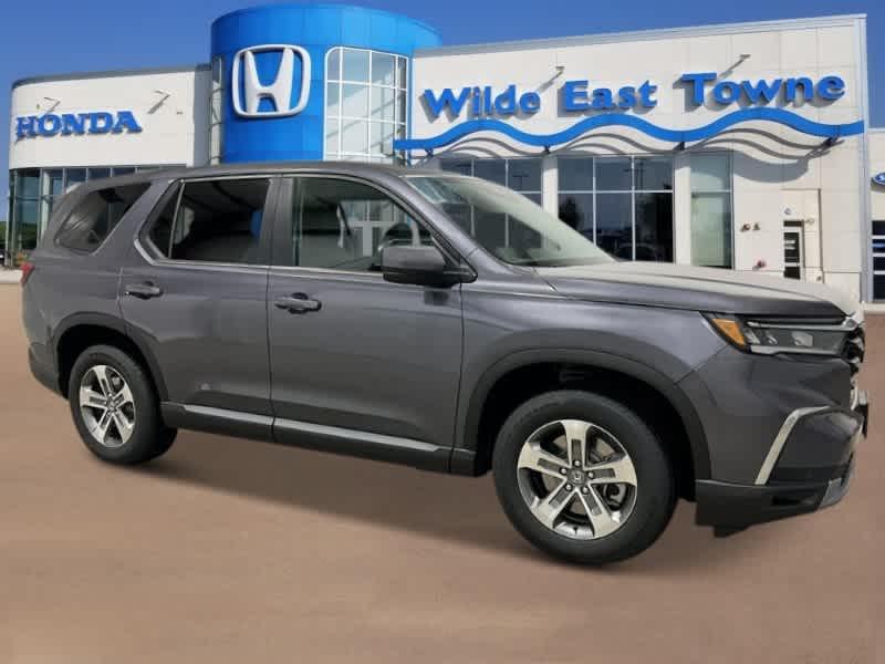 new 2025 Honda Pilot car, priced at $44,269