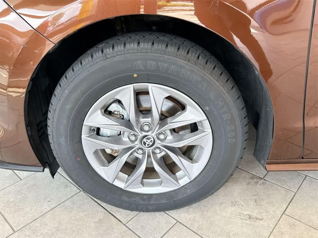 used 2024 Toyota Sienna car, priced at $40,320
