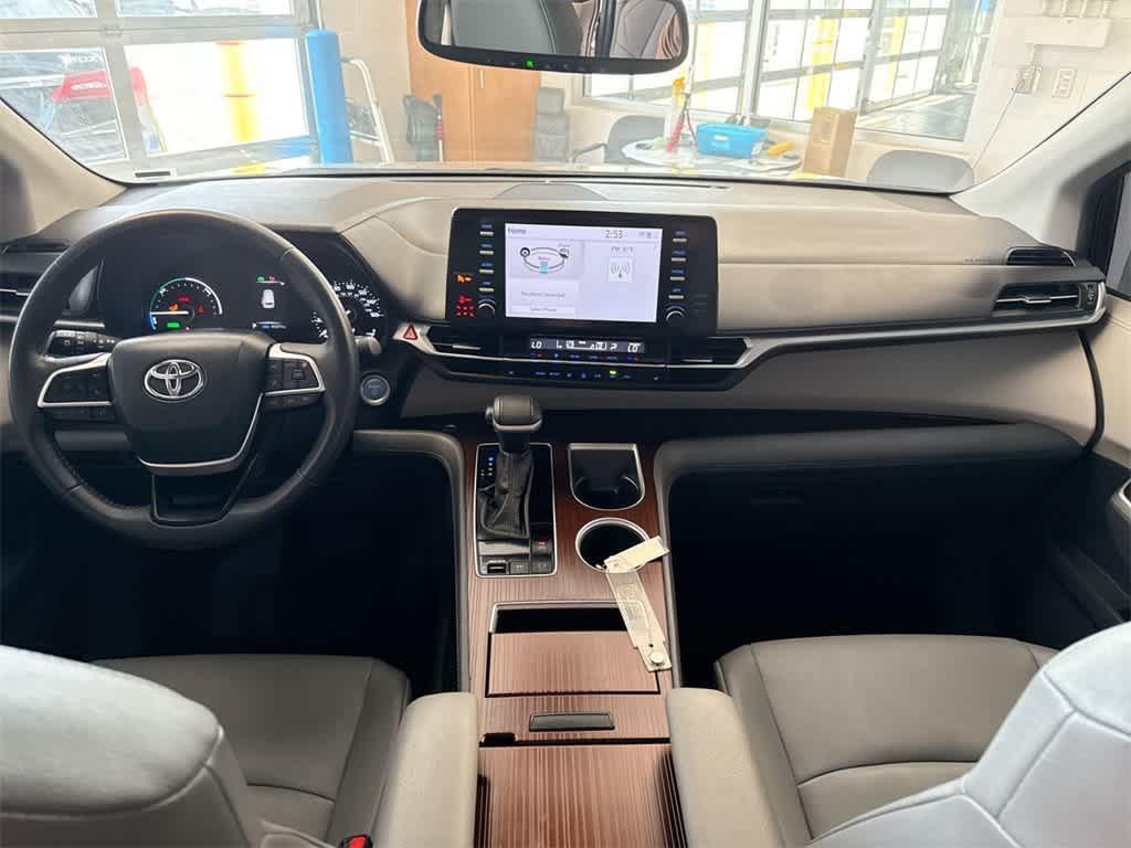used 2024 Toyota Sienna car, priced at $40,320