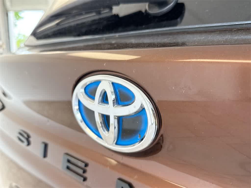 used 2024 Toyota Sienna car, priced at $40,320