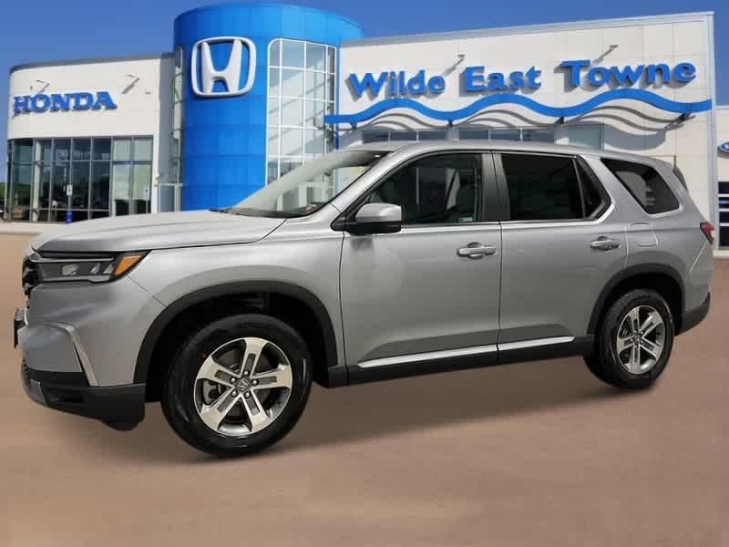 new 2025 Honda Pilot car, priced at $46,050