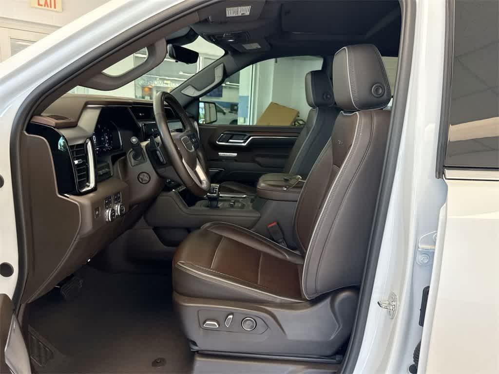 used 2024 GMC Sierra 1500 car, priced at $55,000