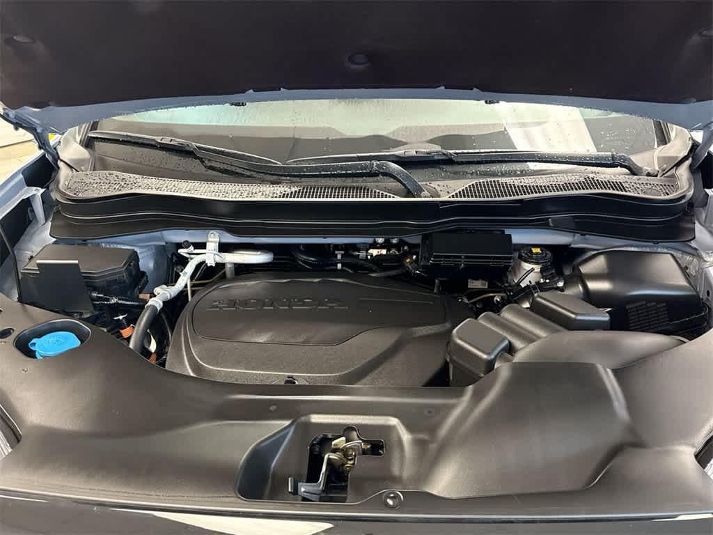 used 2025 Honda Passport car, priced at $42,103
