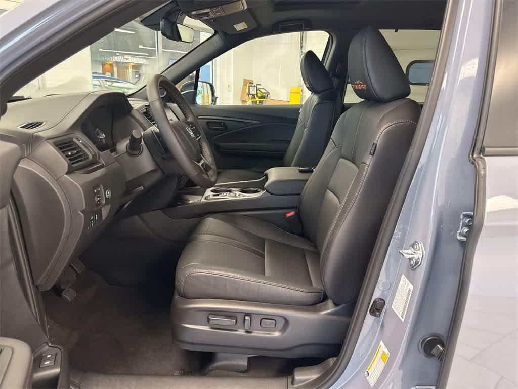 used 2025 Honda Passport car, priced at $42,103