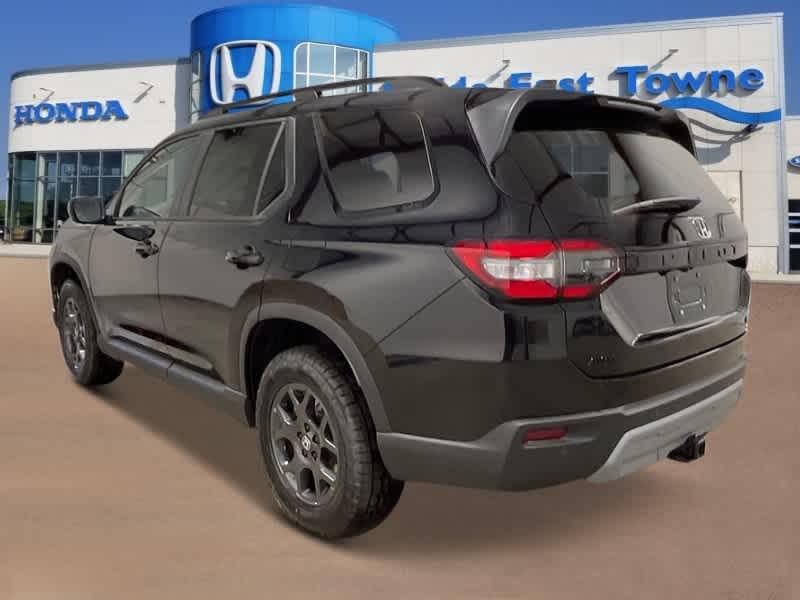 new 2025 Honda Pilot car, priced at $48,582