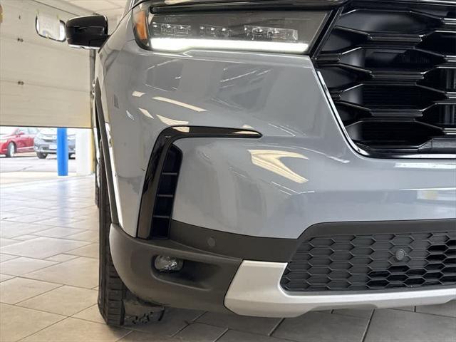 used 2024 Honda Pilot car, priced at $43,867