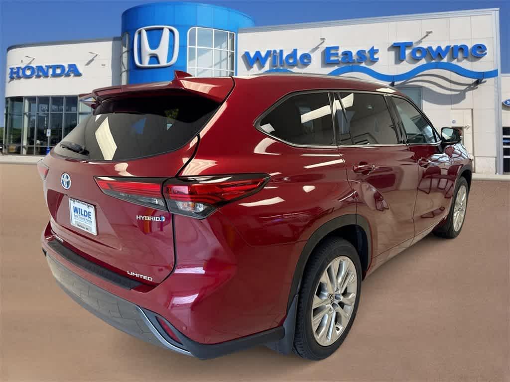 used 2021 Toyota Highlander Hybrid car, priced at $31,758