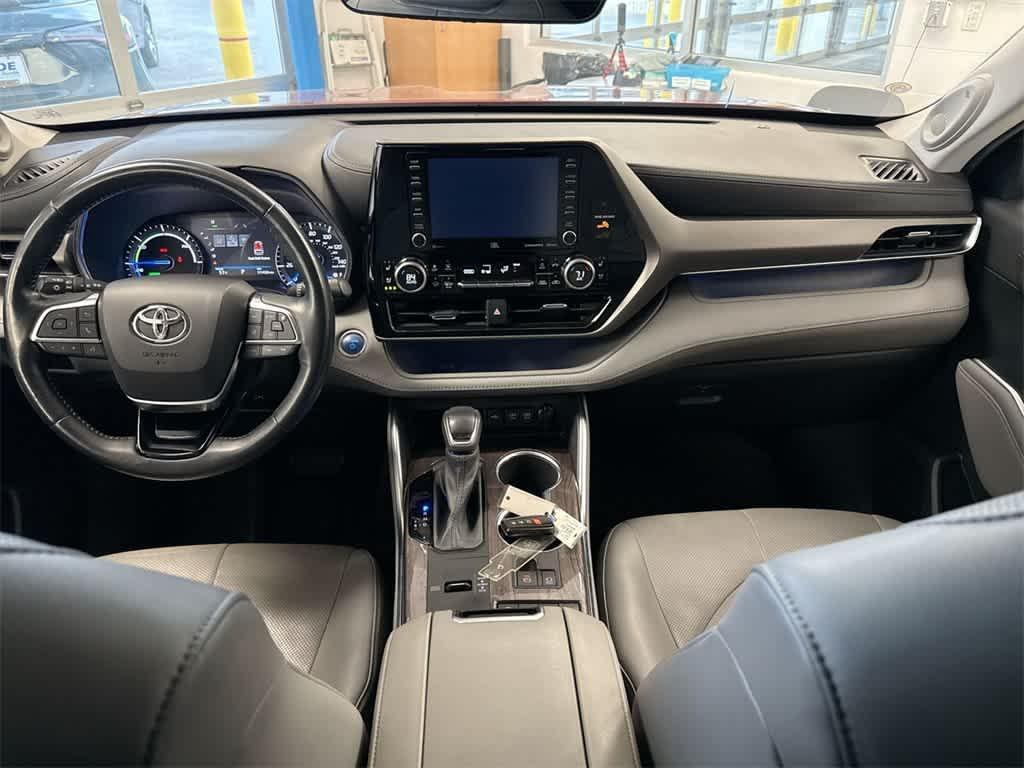 used 2021 Toyota Highlander Hybrid car, priced at $31,758