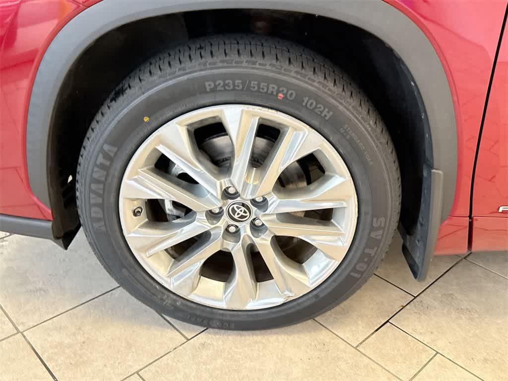 used 2021 Toyota Highlander Hybrid car, priced at $31,758