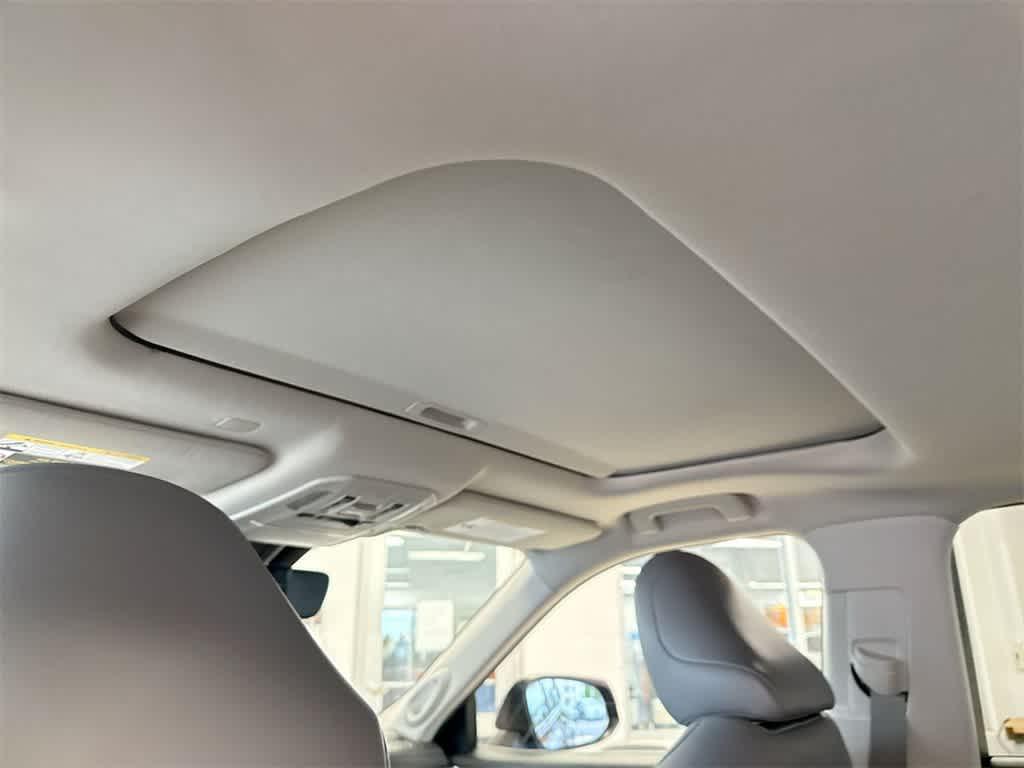 used 2021 Toyota Highlander Hybrid car, priced at $31,758