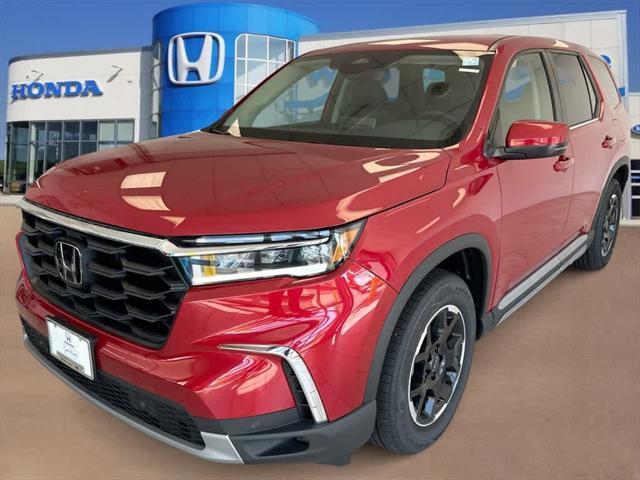 used 2025 Honda Pilot car, priced at $44,757