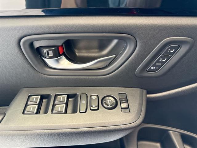 used 2025 Honda Pilot car, priced at $44,757