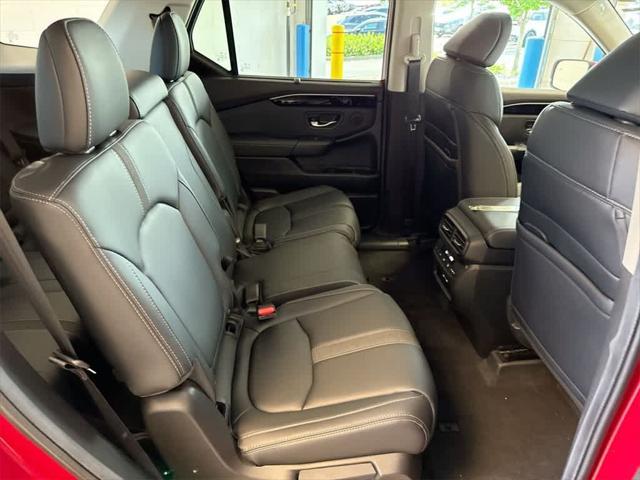 used 2025 Honda Pilot car, priced at $44,757