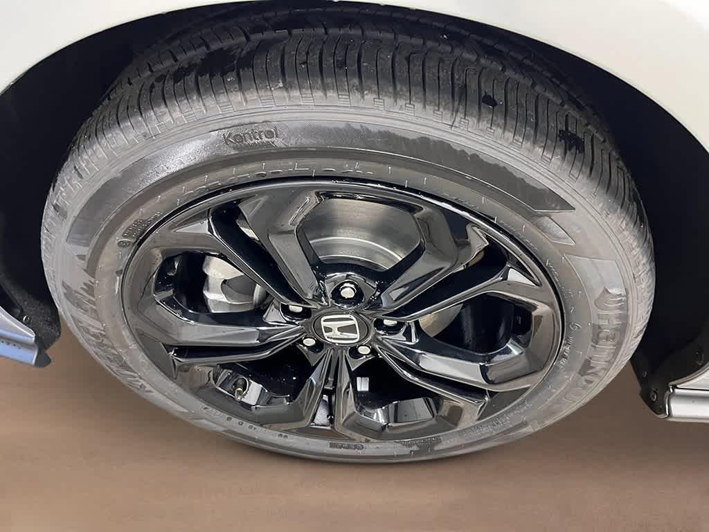 new 2025 Honda Accord car, priced at $29,913