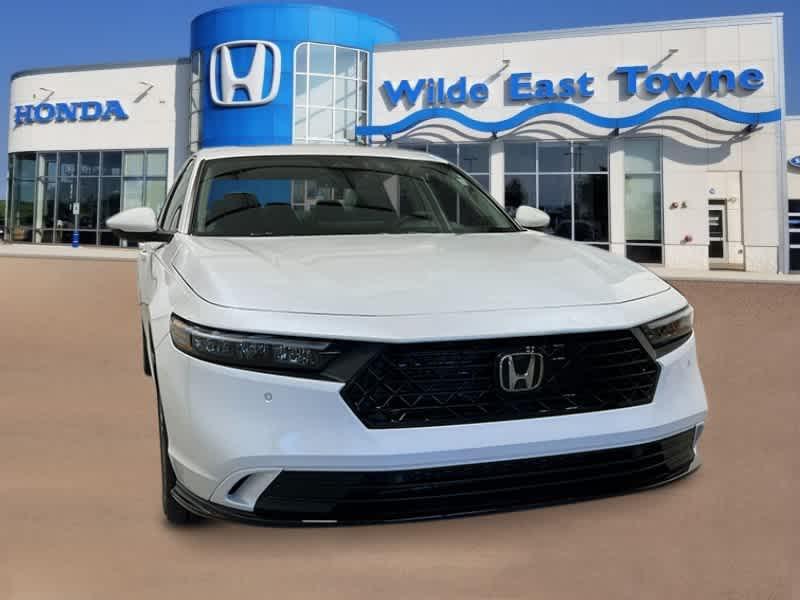 new 2025 Honda Accord Hybrid car