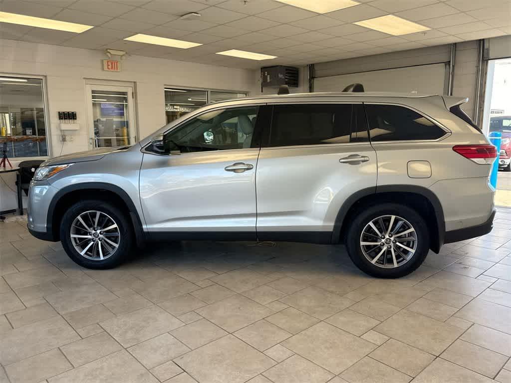 used 2019 Toyota Highlander car, priced at $26,169