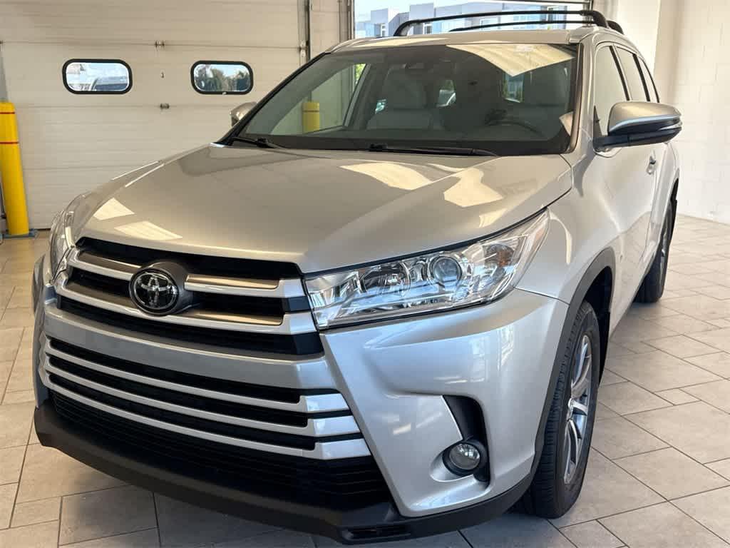 used 2019 Toyota Highlander car, priced at $26,169