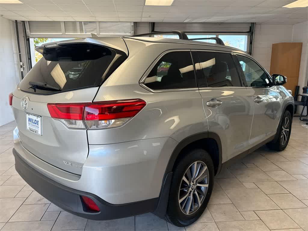 used 2019 Toyota Highlander car, priced at $26,169
