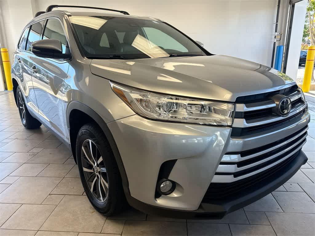 used 2019 Toyota Highlander car, priced at $26,169